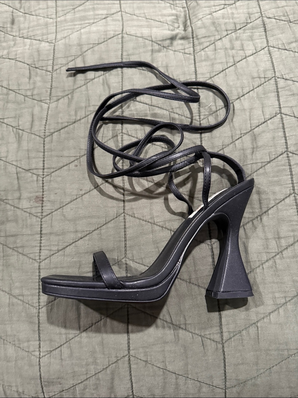 STEVE MADDEN LAFAYETTE SANDAL
